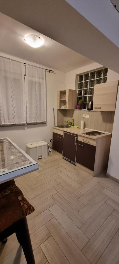 Apartmani Tatic Štinjan المظهر الخارجي الصورة
