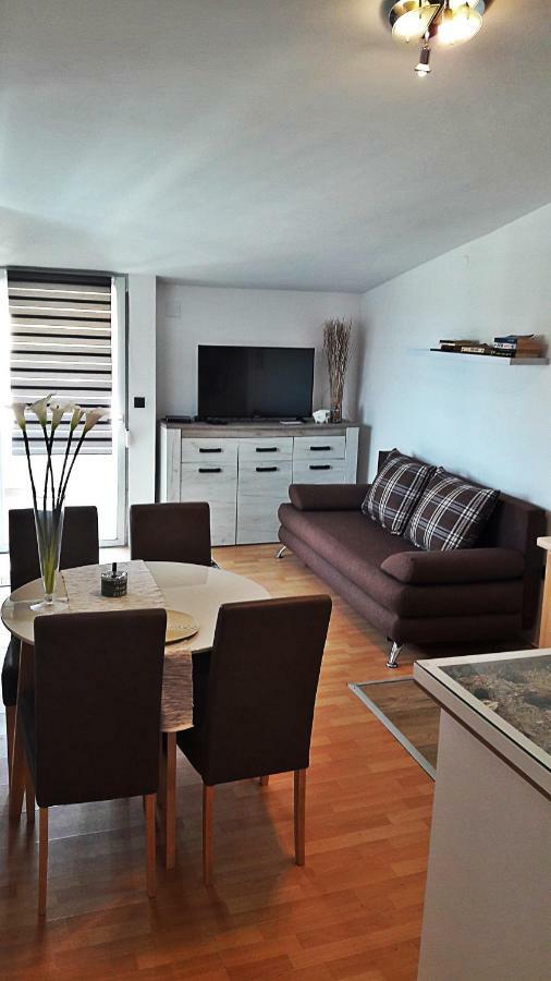 Apartmani Tatic Štinjan المظهر الخارجي الصورة
